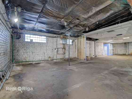 Iznomā noliktavas telpas Strenču ielā.   + kopējā platība 340 m2 + 3 fāžu elektrības pieslēgums + sl Рига
