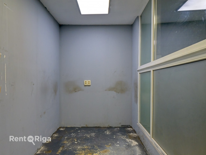 Iznomā noliktavas telpas Strenču ielā.   + kopējā platība 340 m2 + 3 fāžu elektrības pieslēgums + sl Рига - изображение 9