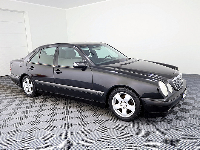 Mercedes-Benz E 240 Classic 2.4 125kW Таллин - изображение 1