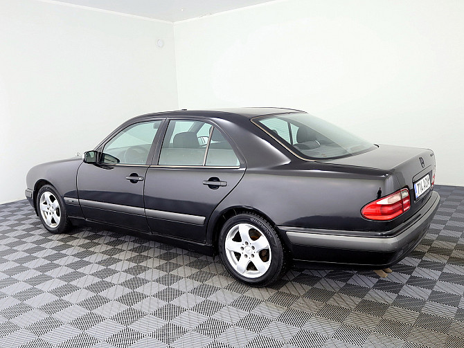Mercedes-Benz E 240 Classic 2.4 125kW Таллин - изображение 4