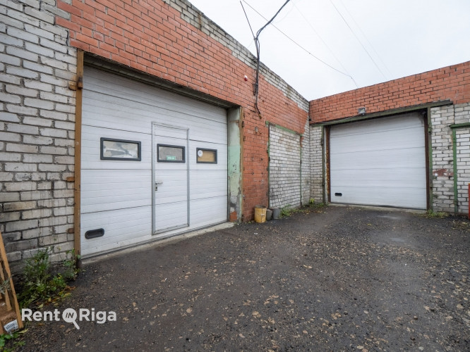 Помещение с двумя въездами/подъёмными воротами на Ганību дамбī.  Помещение Рига - изображение 1