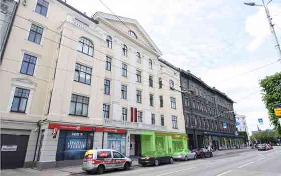 Помещения доступны для аренды в очень активном месте.  + 246 м на первом этаже, 89 м в Rīga