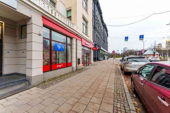 Помещения доступны для аренды в очень активном месте.  + 246 м на первом этаже, 89 м в Rīga