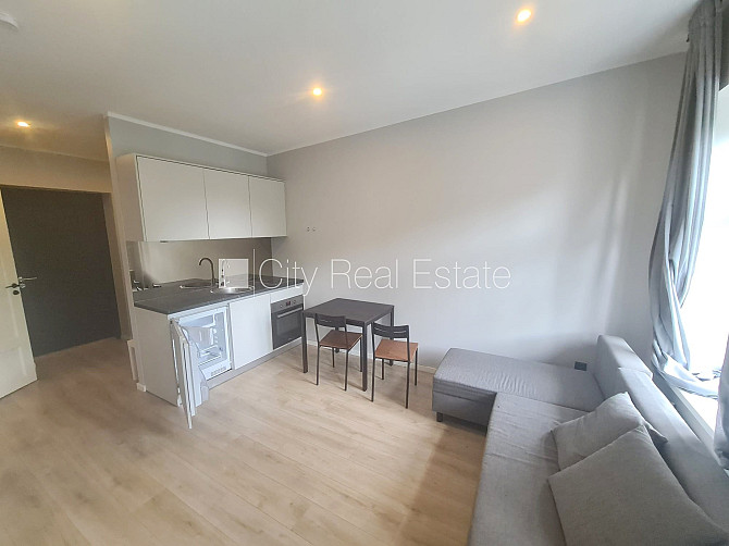 Fasādes māja, renovēta māja, slēgts pagalms, ieeja no ielas un pagalma, kāpņu telpa pēc Rīga - foto 12