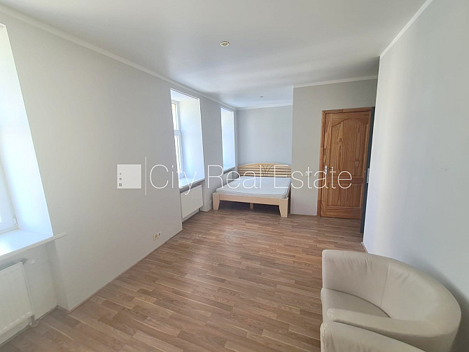 Fasādes māja, renovēta māja, slēgts pagalms, ieeja no ielas un pagalma, kāpņu telpa pēc Rīga - foto 14