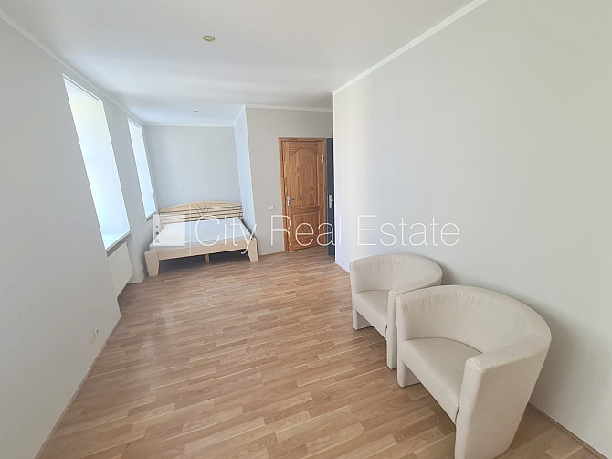 Fasādes māja, renovēta māja, slēgts pagalms, ieeja no ielas un pagalma, kāpņu telpa pēc Rīga - foto 15