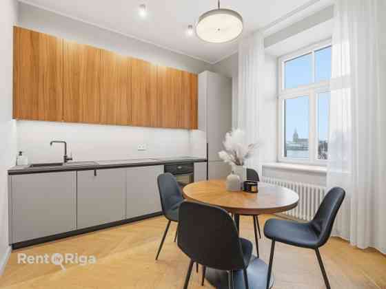 Apartment with a Wonderful View of Old Riga and the Daugava Bridges, Available for Long-Term Rent  L Рига