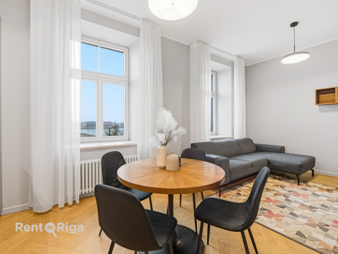 Apartment with a Wonderful View of Old Riga and the Daugava Bridges, Available for Long-Term Rent  L Рига - изображение 4