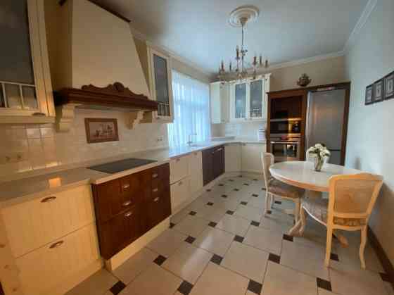 Светлый и уютный частный дом в Асари, в 15 минутах ходьбы от пляжа. Удобная и Юрмала