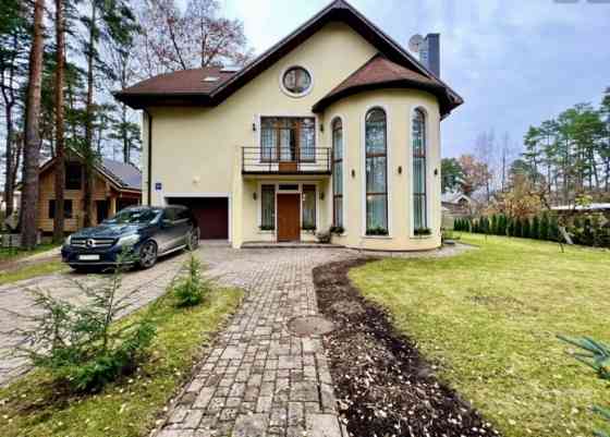 Светлый и уютный частный дом в Асари, в 15 минутах ходьбы от пляжа. Удобная и Юрмала