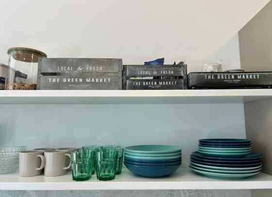 тильная, полностью оборудованная квартира в самом центре Риги, напротив Нового Rīga