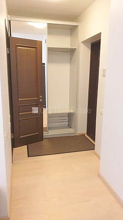 Projekts - Elizabeth, fasādes māja, renovēta māja, ieeja no ielas, ir lifts, kāpņu telpa pēc Rīga - foto 11