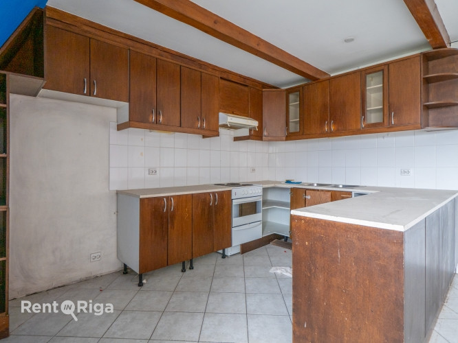 Bijušās hosteļa telpas Jēkaba kazarmās. Iespējams izveidot arī biroju.  Telpu lietošanas kods: biroj Рига - изображение 2