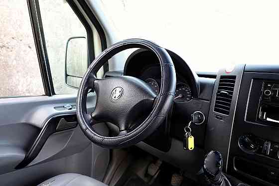 Volkswagen Crafter Van Comfortline 2.5 TDI 100kW Tallina