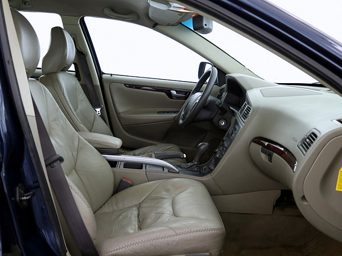 Volvo XC70 Summum ATM 2.4 D5 120kW Tallina - foto 6