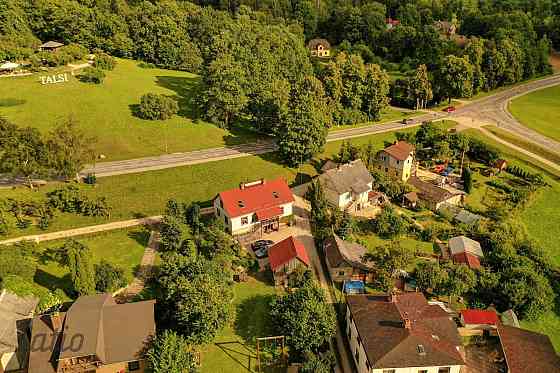 Pārdod lielisku investīciju objektu - ēku Talsos, ainaviskā vietā ar skatu uz Talsu ezeru, kur jau 2 Talsi un Talsu novads