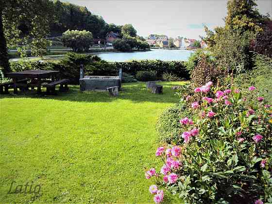 Pārdod lielisku investīciju objektu - ēku Talsos, ainaviskā vietā ar skatu uz Talsu ezeru, kur jau 2 Talsi un Talsu novads