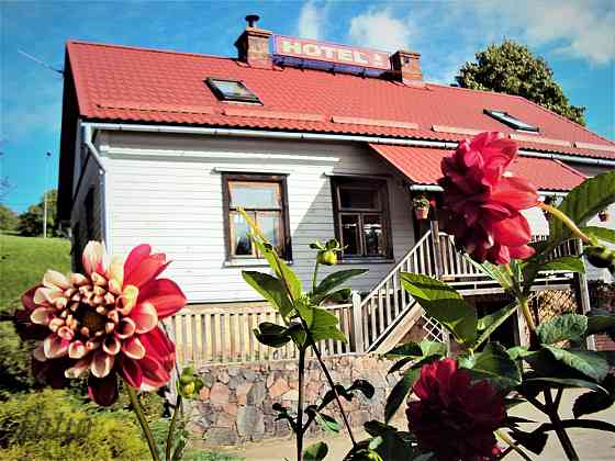 Pārdod lielisku investīciju objektu - ēku Talsos, ainaviskā vietā ar skatu uz Talsu ezeru, kur jau 2 Talsi un Talsu novads