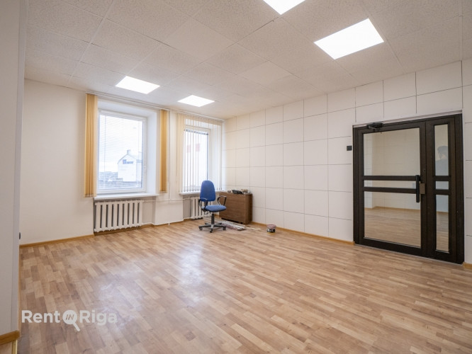 Продаётся коммерческое здание  готовый и прибыльный бизнес  Адрес: ул. Ластадияс Рига - изображение 9