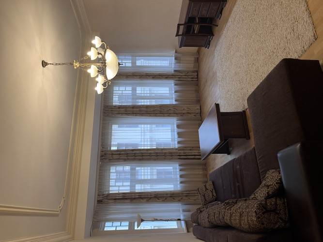 Elegantais dzīvoklis, kas atrodas vēsturiskā ēkā Stabu ielā, piedāvā mūsdienu ērtības un klasisku ša Рига - изображение 4