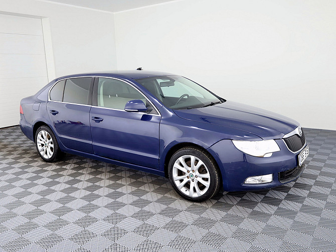 Skoda Superb Comfortline ATM 2.0 TDI 125kW Tallina - foto 1