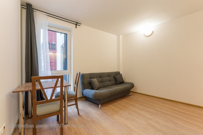 Īrei pieejams studio tipa dzīvoklis jaunajā projektā.    Dzīvoklis ir aprīkots ar visu Rīga - foto 3