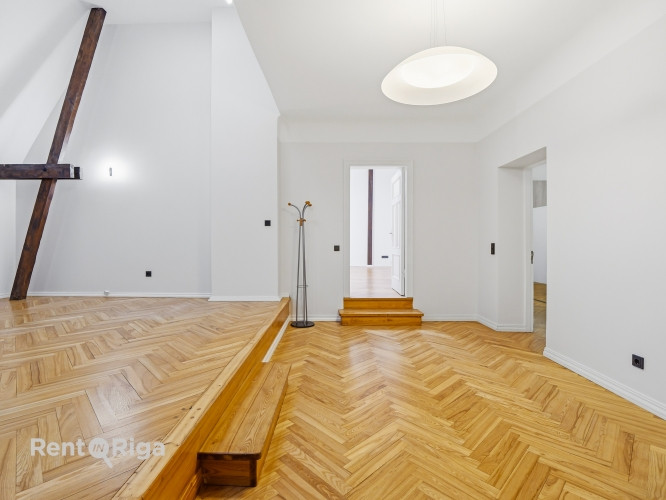 Biroja telpas Klusajā centrā  renovētā un reprezentablā ēkā ar ieeju no Elizabetes ielas Rīga - foto 15