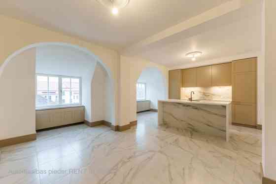 An elegant Art Nouveau building at 7 Ausekļa Street is located in the most prestigious part of the Q Рига