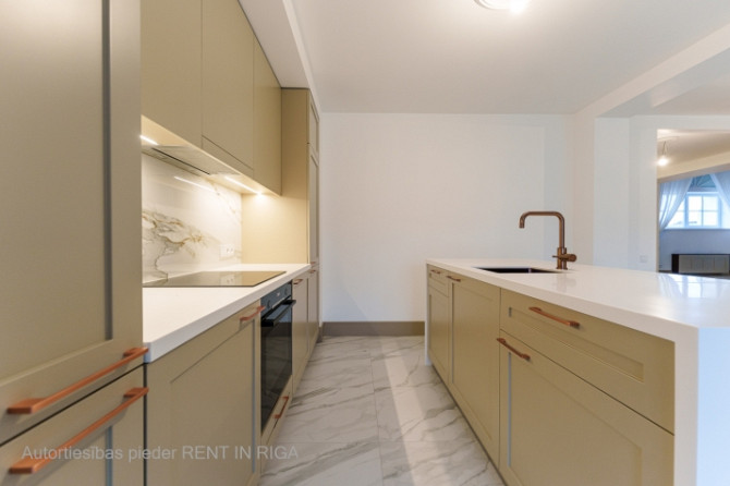 An elegant Art Nouveau building at 7 Ausekļa Street is located in the most prestigious part of the Q Рига - изображение 3