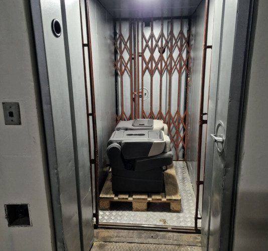 Iznomā nelielu noliktavu 2. stāvā Ķekavā. Kravas lifts.  Durvju ailes izmērs 945*2130mm. Ķekavas pagasts - foto 12