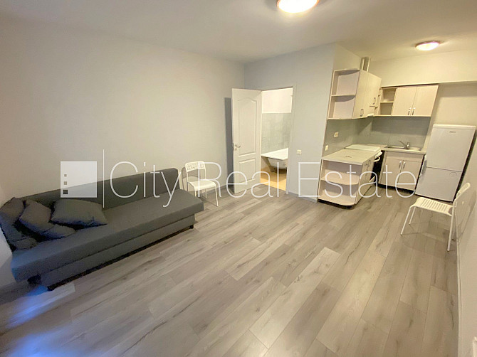 Pagalma ēka, renovēta māja, slēgts pagalms, iespēja nomāt autostāvvietu, ieeja no ielas, Rīga - foto 1