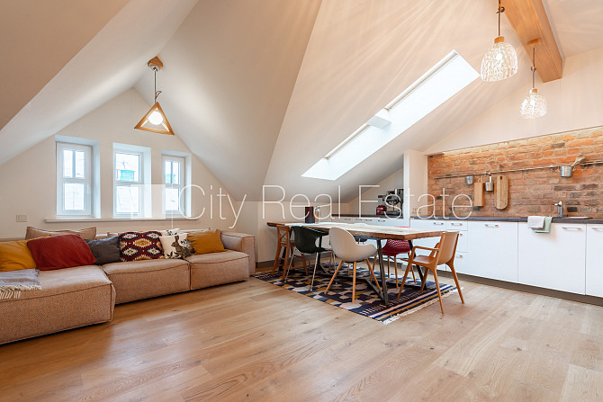 Фасадный дом, реновированный дом, закрытый двор, вход с улицы и со двора, бельэтаж, Рига - изображение 5