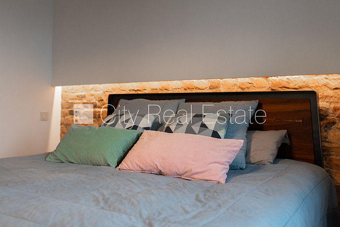 Фасадный дом, реновированный дом, закрытый двор, вход с улицы и со двора, бельэтаж, Рига - изображение 3