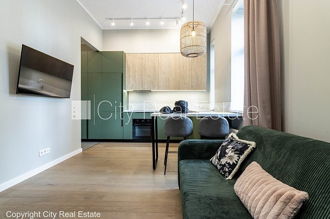 Fasādes māja, restaurēta māja, apsargāta teritorija, ieeja no ielas, ir lifts, kāpņu telpa Rīga - foto 17