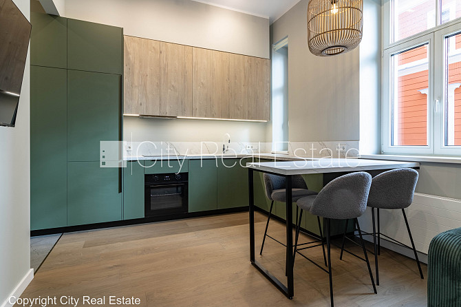 Fasādes māja, restaurēta māja, apsargāta teritorija, ieeja no ielas, ir lifts, kāpņu telpa Rīga - foto 18