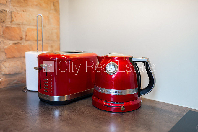 Въездные ворота оснащены автоматической подъёмной системой, бесплатная стоянка Рига - изображение 8