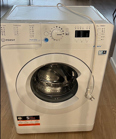 Почти новая . самовывоз. Рига - изображение 3