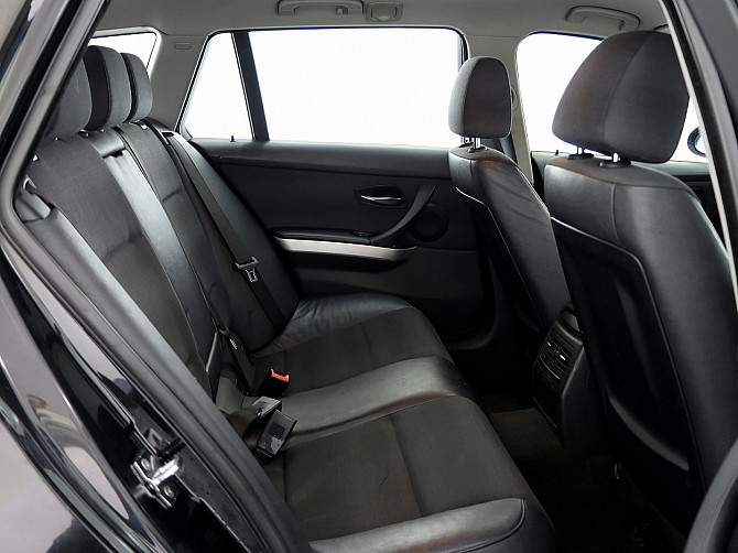 BMW 320 Touring Executive ATM 2.0 D 110kW Таллин - изображение 7