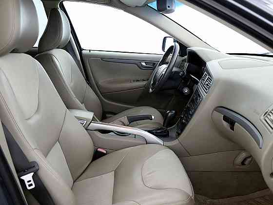 Volvo XC70 Summum Facelift ATM 2.5 154kW Таллин