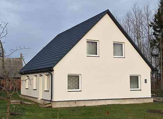 Pārdod ģimenes savrupmāju Ainažos  vietā, kur jūra sāk stāstīt savus rītus.
Ja meklējat mieru, svaig Limbaži un Limbažu novads