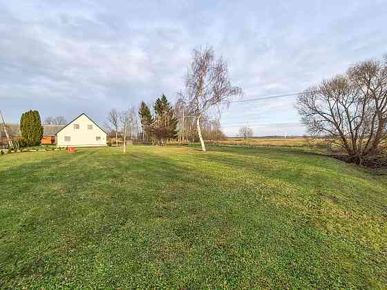 Pārdod savrupmājas apbūves zemes gabalu Ainažos  tikai 800 m no jūras!
Tiek piedāvāts lielisks zemes Limbaži un Limbažu novads