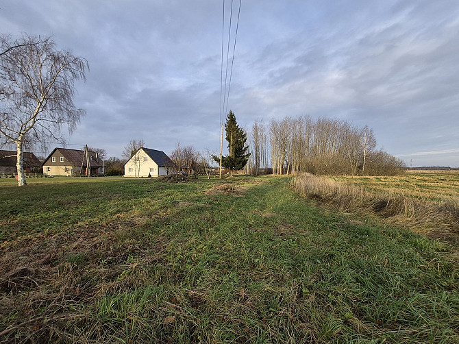 Pārdod savrupmājas apbūves zemes gabalu Ainažos  tikai 800 m no jūras!
Tiek piedāvāts Limbaži un Limbažu novads - foto 3