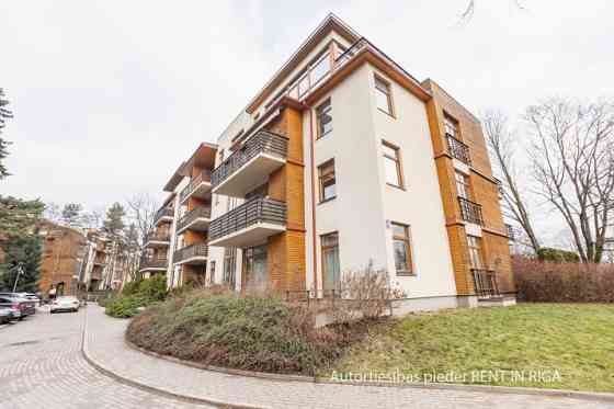 Сдается просторная четырехкомнатная квартира (138 кв.м) с большой террасой и Рига