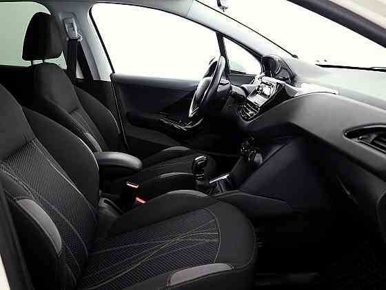 Peugeot 208 Elegance 1.2 60kW Таллин