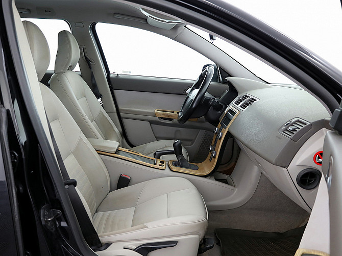 Volvo V50 Summum Facelift 2.0 D4 100kW Таллин - изображение 6