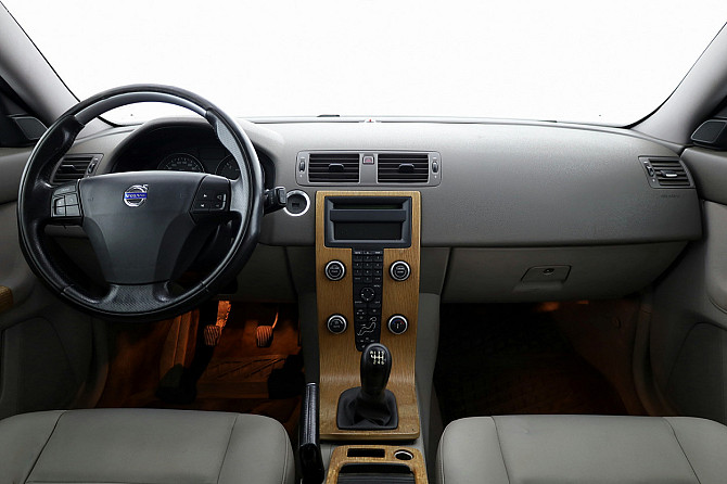 Volvo V50 Summum Facelift 2.0 D4 100kW Таллин - изображение 5