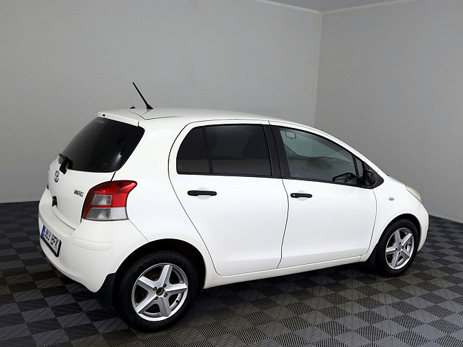 Toyota Yaris Linea Sol Facelift 1.4 D-4D 66kW Таллин - изображение 3