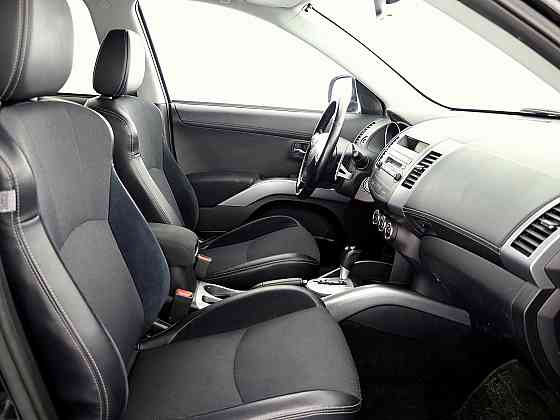 Mitsubishi Outlander Luxury Facelift ATM 2.4 125kW Таллин