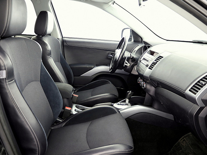 Mitsubishi Outlander Luxury Facelift ATM 2.4 125kW Таллин - изображение 6