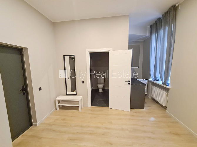 Fasādes māja, renovēta māja, slēgts pagalms, ieeja no ielas un pagalma, ir lifts, kāpņu Rīga - foto 4